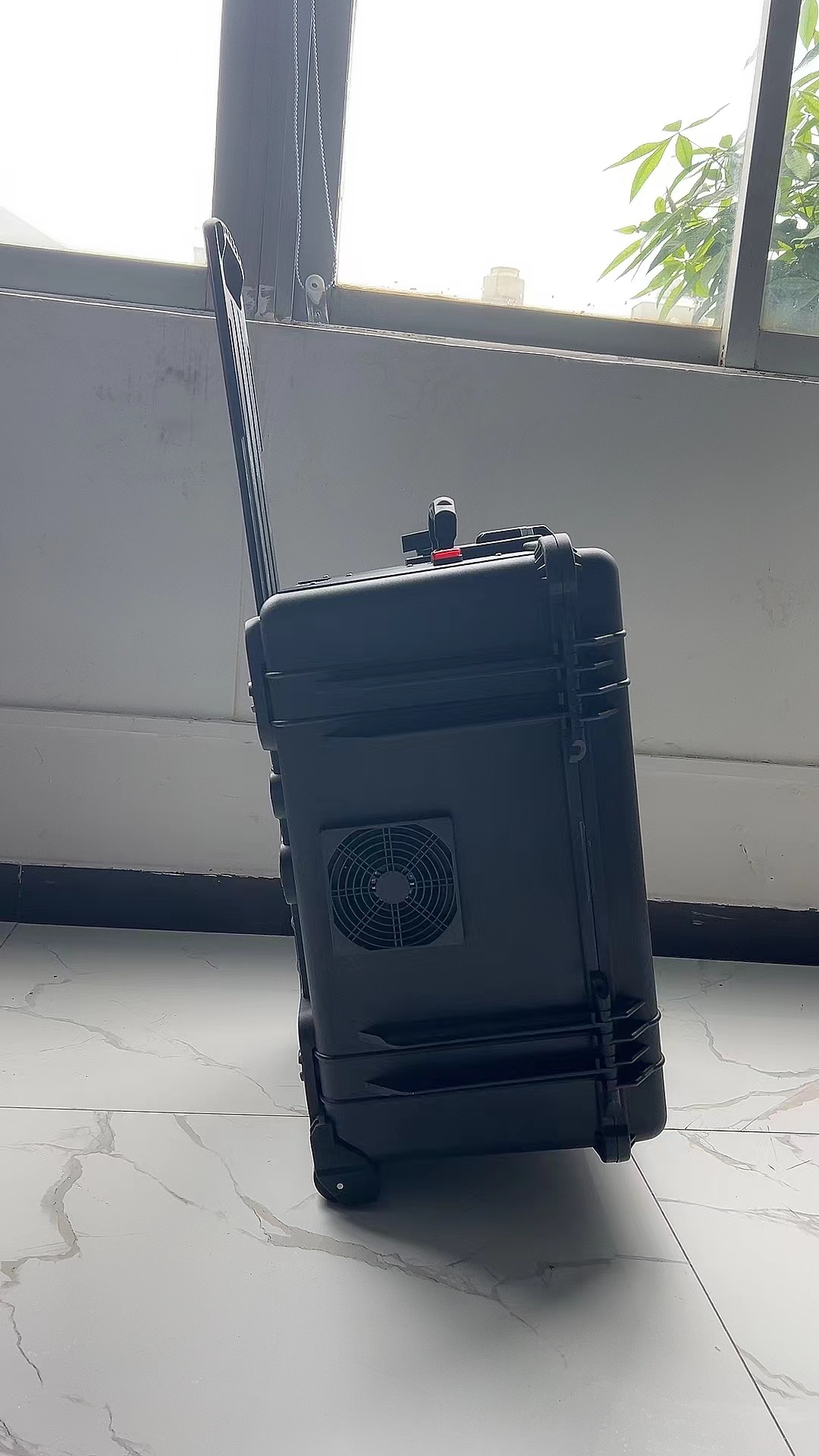 濠江手拉箱型移动通信干扰器